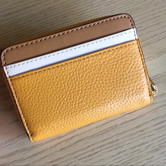 Michael Kors Golden Rod Multi Leather Card Case - Picture 2 of 5